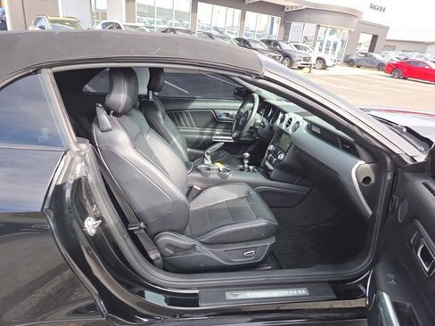 Used 2016 Ford Mustang GT Premium image 14