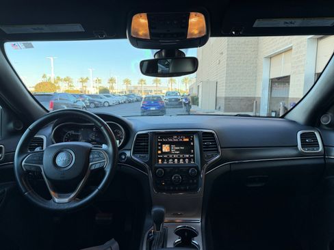 Used 2017 Jeep Grand Cherokee Limited w/ Luxury Group II image 20