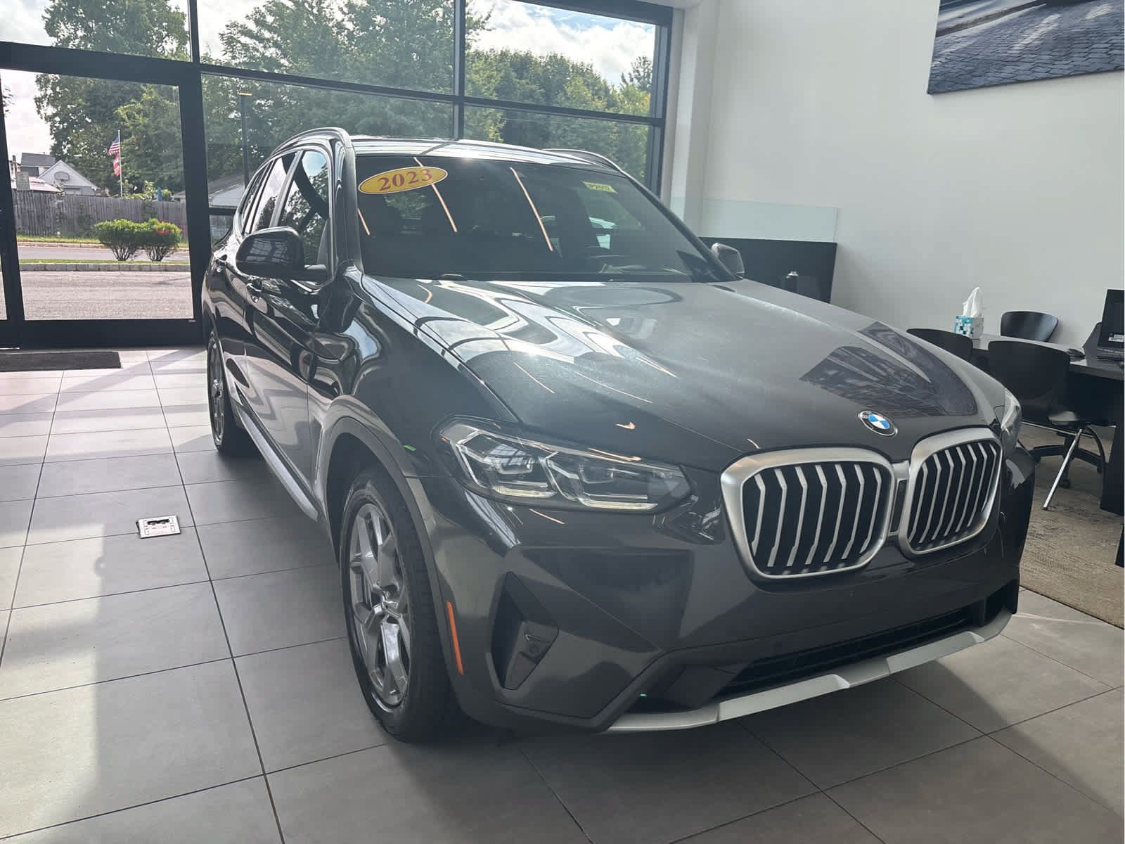 Used 2023 BMW X3 xDrive30i w/ Premium Package AWD/4WD image 3