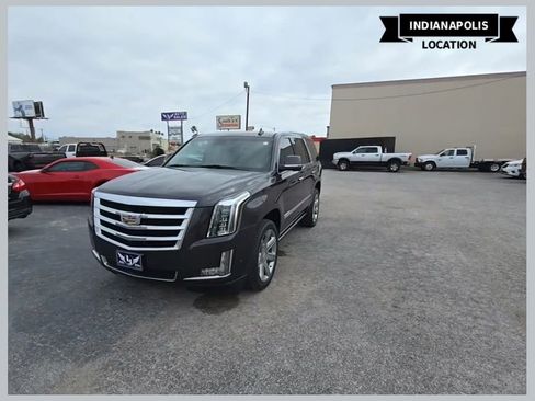 Used 2017 Cadillac Escalade Premium Luxury image 1