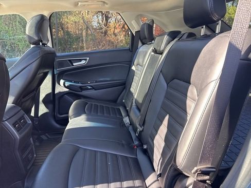 Used 2019 Ford Edge SEL w/ Equipment Group 201A image 21