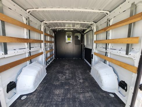 Used 2025 RAM ProMaster 2500 w/ U-Haul Equipment Group FWD image 22