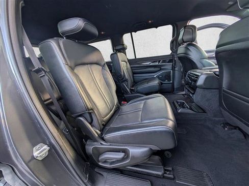 Used 2022 Jeep Wagoneer Series III w/ Convenience Group I AWD/4WD image 21