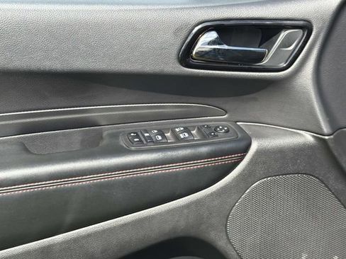 Used 2024 Dodge Durango GT RWD image 18