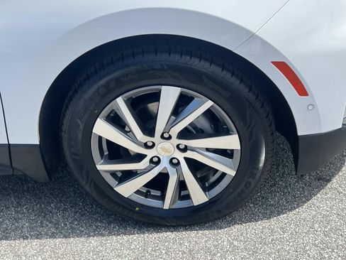 Used 2022 Chevrolet Equinox Premier image 12