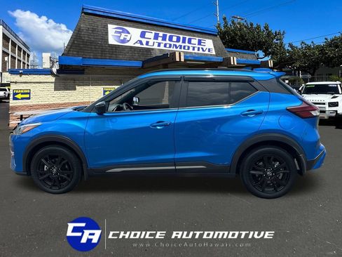 Used 2024 Nissan Kicks SR FWD image 3