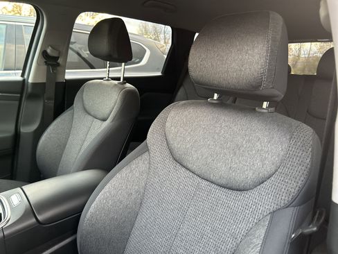 Used 2023 Hyundai Santa Fe SE image 25