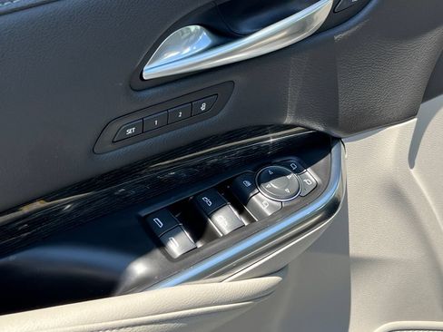 Used 2019 Cadillac XT4 Premium Luxury FWD image 8