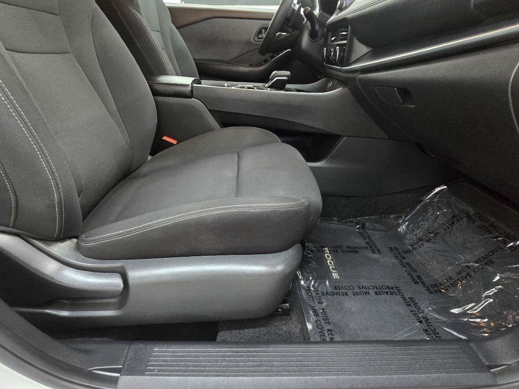 Used 2023 Nissan Rogue S FWD image 20