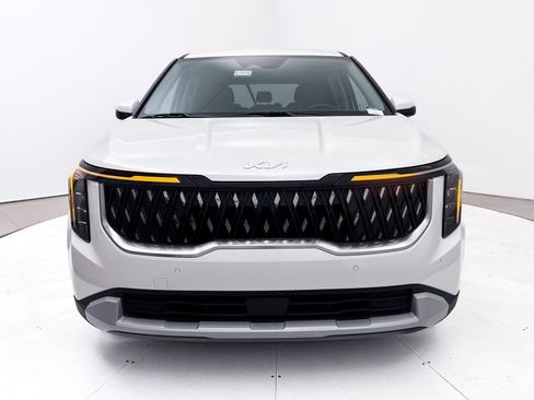 Certified 2025 Kia Carnival image 14