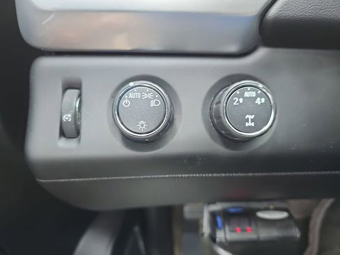 Used 2015 Chevrolet Tahoe LT image 31