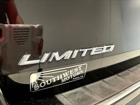 Used 2023 Ford Explorer Limited AWD/4WD image 24