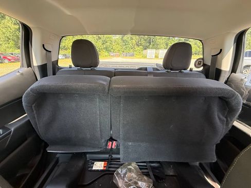 Used 2016 Chevrolet Colorado LT AWD/4WD image 19