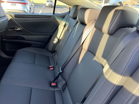 Certified 2025 Lexus ES 300h F Sport image 21