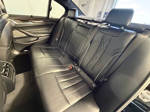 Used 2018 BMW M550i xDrive image 30