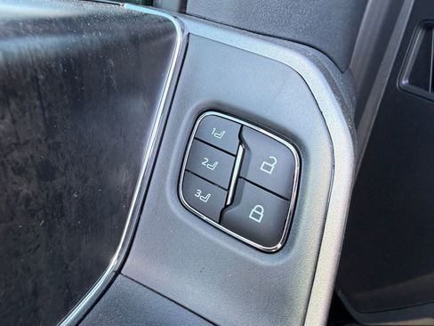 New 2026 Ford F250 Lariat w/ Chrome Package image 32