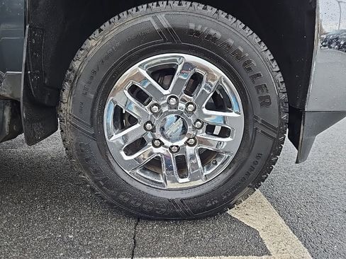 Used 2019 Chevrolet Silverado 3500 LTZ w/ Duramax Plus Package image 9