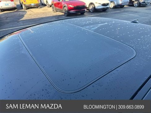 Used 2022 MAZDA MAZDA3 s image 7