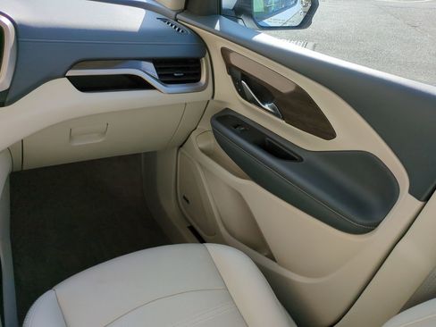 Used 2024 GMC Terrain Denali w/ Denali Premium Package image 16