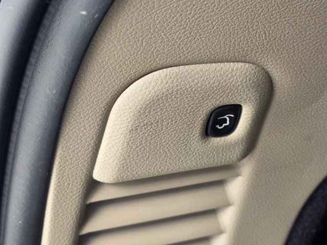 Used 2020 Jeep Grand Cherokee Limited RWD image 13