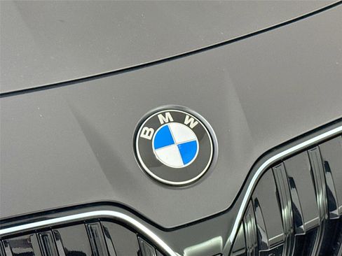 Used 2025 BMW 760i xDrive w/ Executive Package AWD/4WD image 37