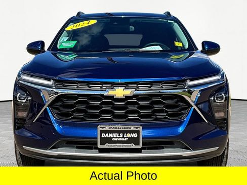 Used 2024 Chevrolet Trax LT w/ Driver Confidence Package image 3