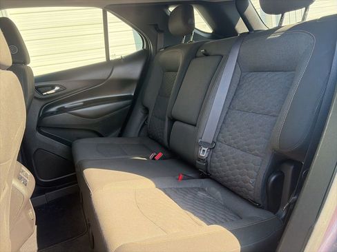 Used 2018 Chevrolet Equinox LT image 11