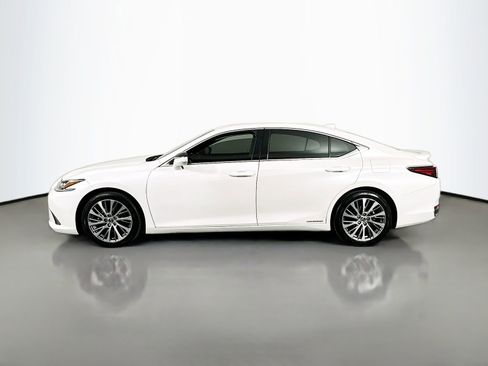 Used 2020 Lexus ES 300h w/ Premium Package image 4