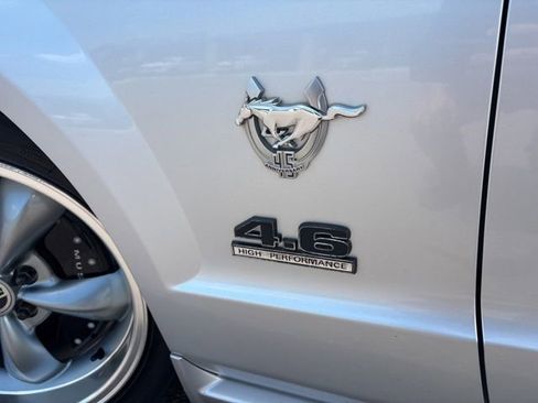 Used 2009 Ford Mustang GT Premium RWD image 7