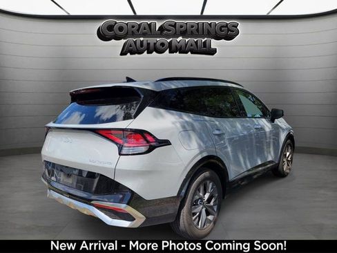 Used 2023 Kia Sportage SX image 2
