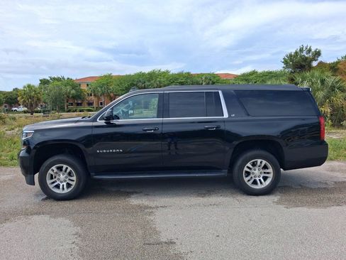 Used 2019 Chevrolet Suburban LT RWD image 9