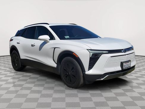Used 2026 Chevrolet Blazer EV LT w/ Midnight/Sport Edition FWD image 2