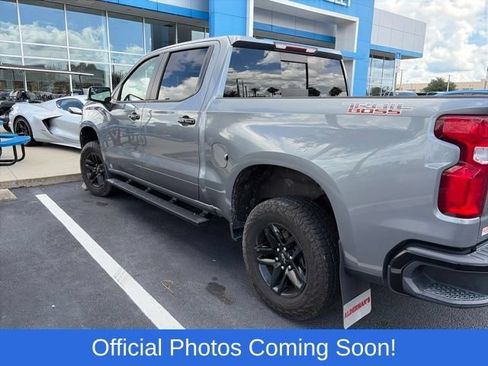 Used 2021 Chevrolet Silverado 1500 LT Trail Boss w/ Convenience Package II AWD/4WD image 3