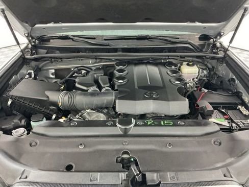 Used 2018 Toyota 4Runner SR5 Premium image 31