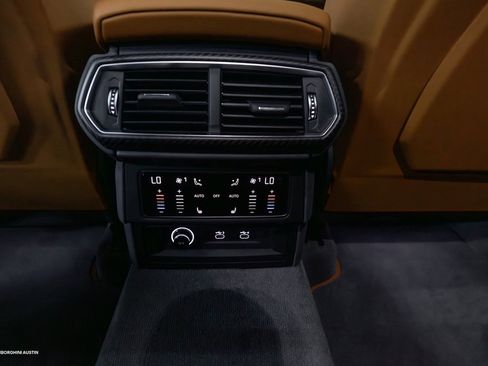 New 2025 Lamborghini Urus SE image 40