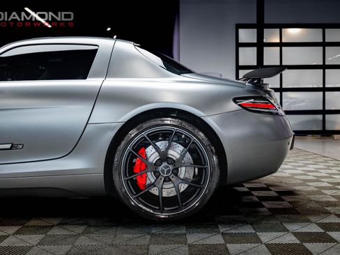 Used 2015 Mercedes-Benz SLS AMG GT Final Edition image 16