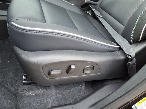 New 2026 GMC Acadia Denali w/ Super Cruise Package image 14