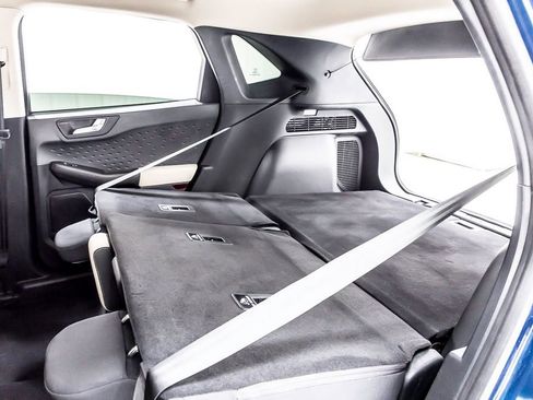 Used 2020 Ford Escape SE Sport image 35