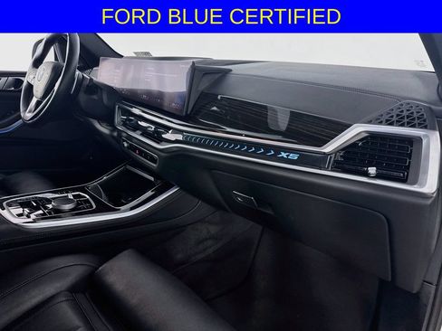 Used 2025 BMW X5 xDrive50e AWD/4WD image 34