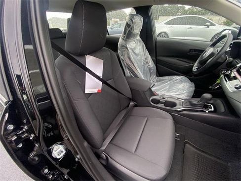 Used 2025 Toyota Corolla LE image 24