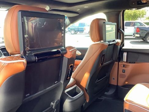 Used 2024 Chrysler Pacifica Pinnacle image 29