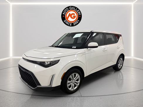 Used 2024 Kia Soul LX FWD image 7