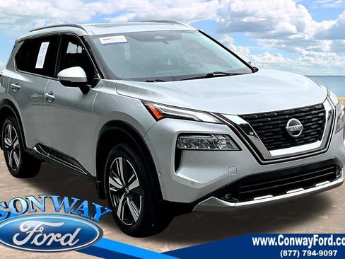 Used 2021 Nissan Rogue Platinum FWD image 1