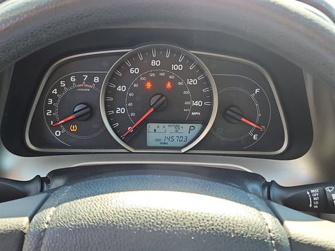 Used 2013 Toyota RAV4 XLE AWD/4WD image 28
