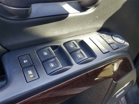 Used 2015 GMC Sierra 1500 SLT w/ SLT Crew Cab Value Package image 20