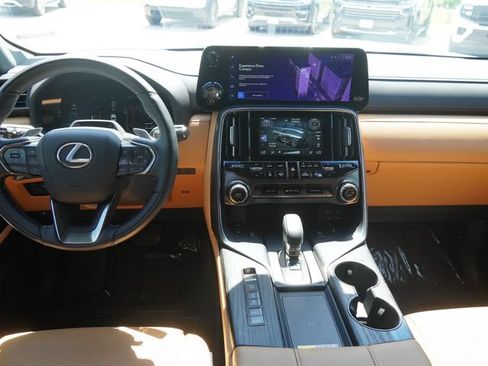 Used 2025 Lexus LX 700h Luxury w/ Appearance Package AWD/4WD image 14