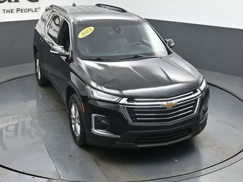 Used 2023 Chevrolet Traverse LT image 47