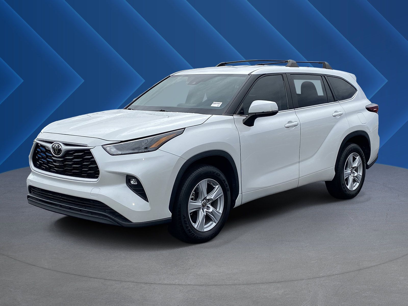 Used 2024 Toyota Highlander LE FWD image 7