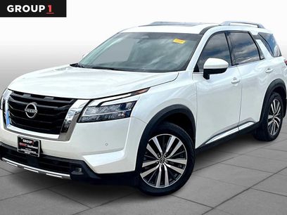 Used 2022 Nissan Pathfinder Platinum w/ Cargo Package