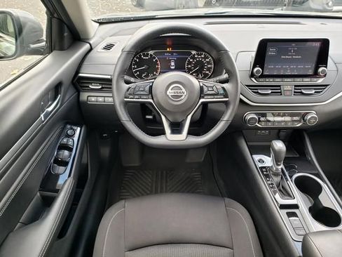 Used 2020 Nissan Altima 2.5 SV image 14